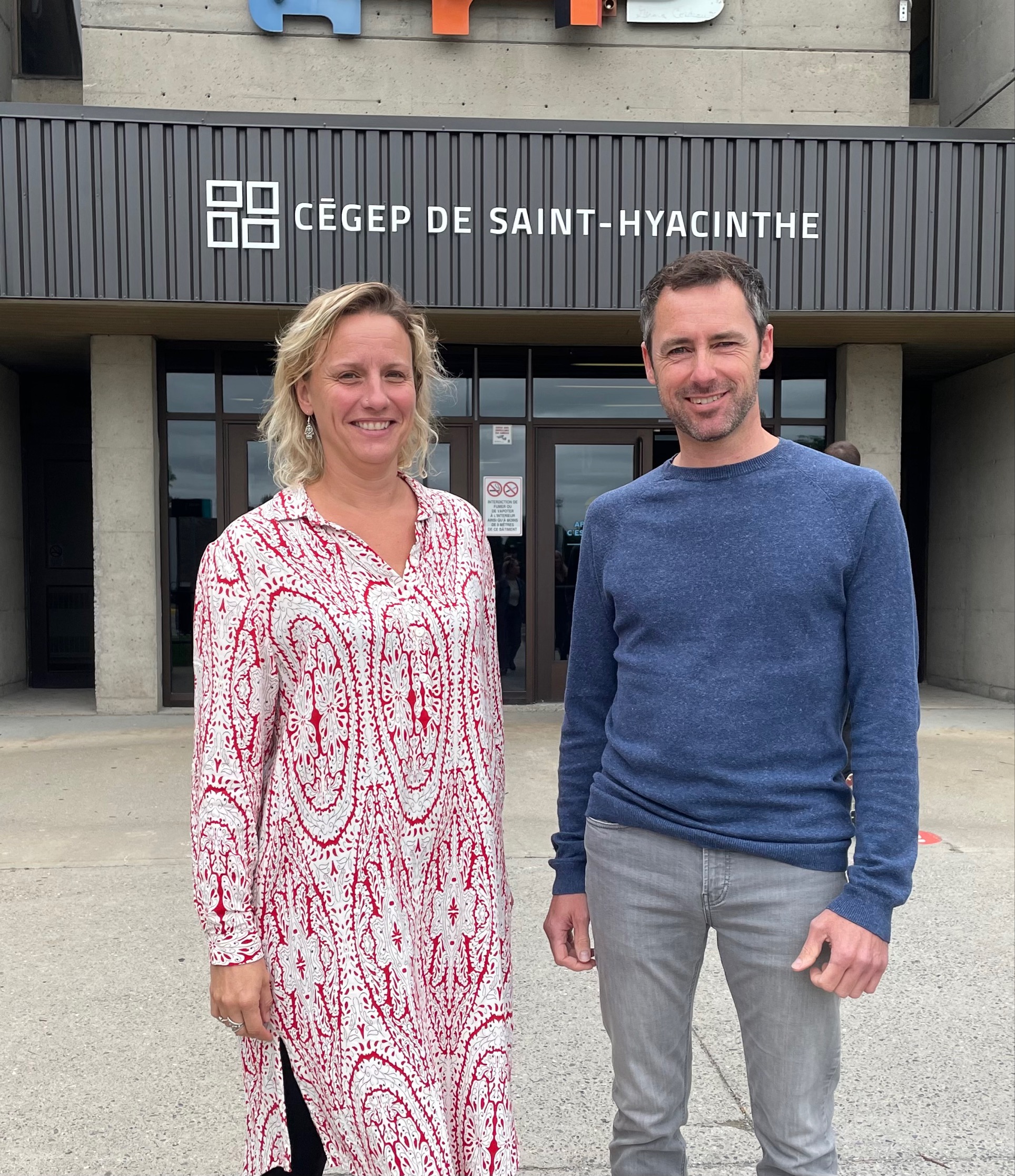 Mme Candice Cornet et M. Jean-Philippe Rocheleau, professeurs au Cégep de St-Hyacinthe et organisateurs du colloque.